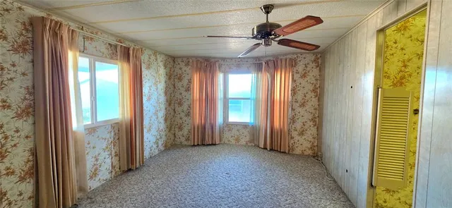 $194,500 | 5650 Benton Street, Zephyrhills, FL 33542