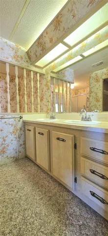 $194,500 | 5650 Benton Street, Zephyrhills, FL 33542