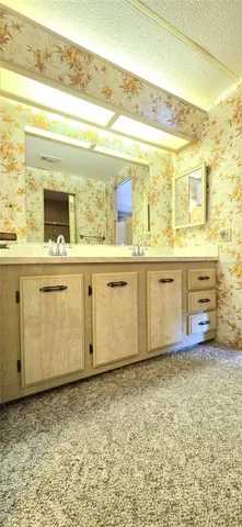 $194,500 | 5650 Benton Street, Zephyrhills, FL 33542