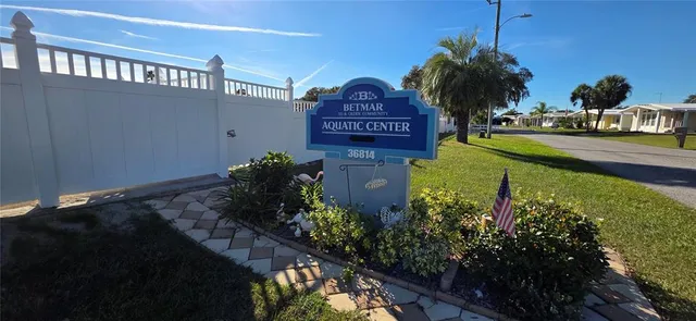 $194,500 | 5650 Benton Street, Zephyrhills, FL 33542