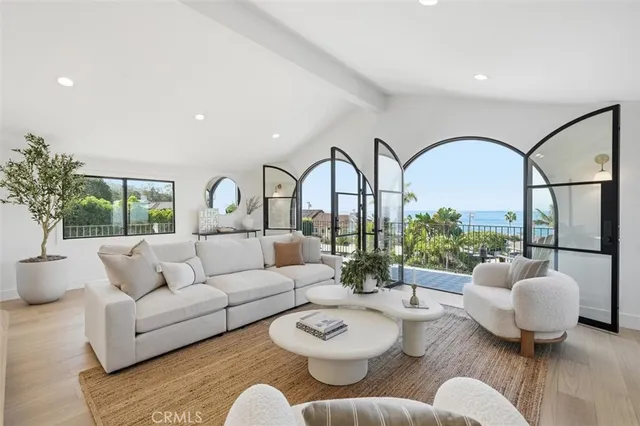 $4,350,000 | 406 VÃa Mesa Grande, Redondo Beach, CA 90277