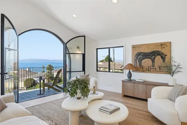 $4,350,000 | 406 VÃa Mesa Grande, Redondo Beach, CA 90277