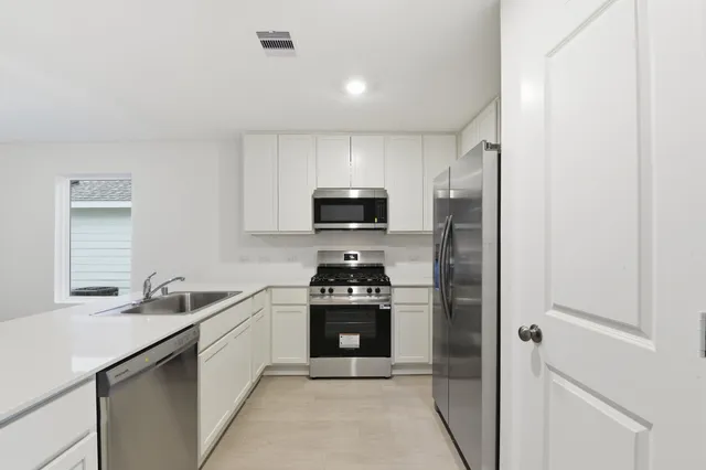 $1,695 | 25405 Carnation Court, Montgomery, TX 77316