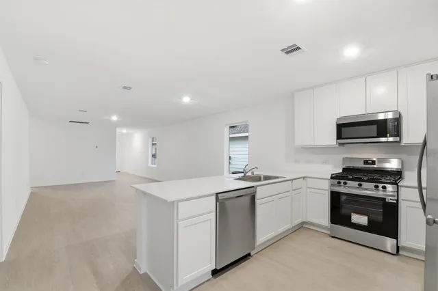 $1,695 | 25405 Carnation Court, Montgomery, TX 77316