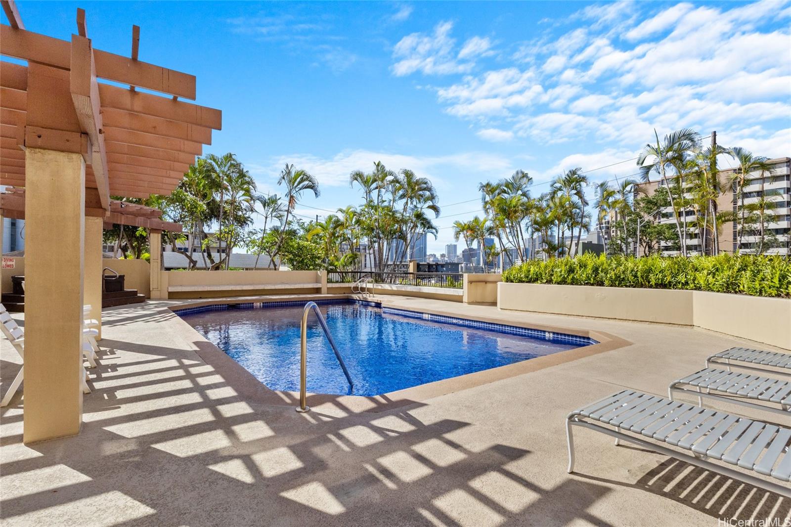 1040 Lunalilo Street, Unit 706 Honolulu, HI 96822 - Photo 14 of 18