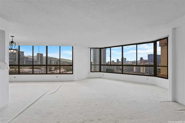 $399,000 | 1040 Lunalilo Street, Unit 706, Honolulu, HI 96822