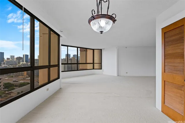 $399,000 | 1040 Lunalilo Street, Unit 706, Honolulu, HI 96822