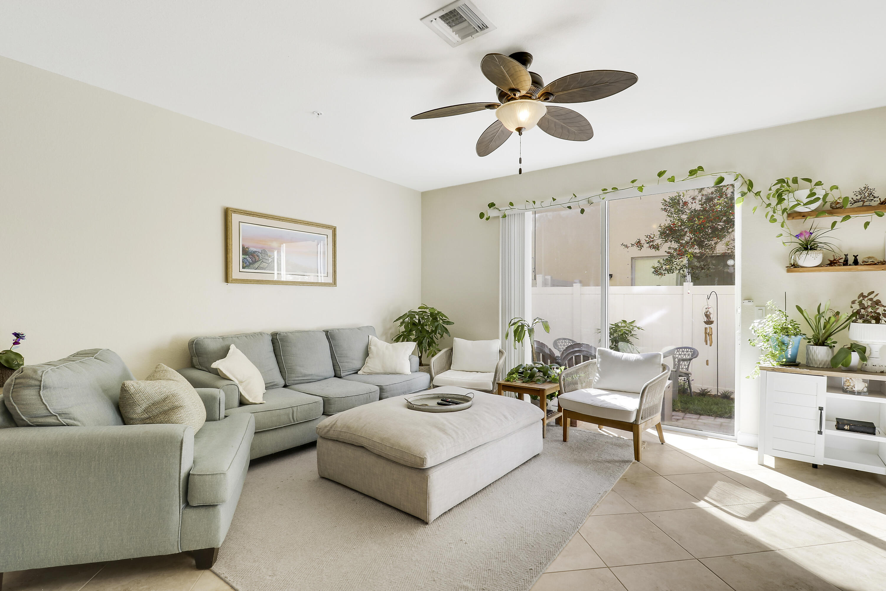 9504 Southwest Merlin Court Stuart, FL 34997 - Photo 12 of 36 House1-16