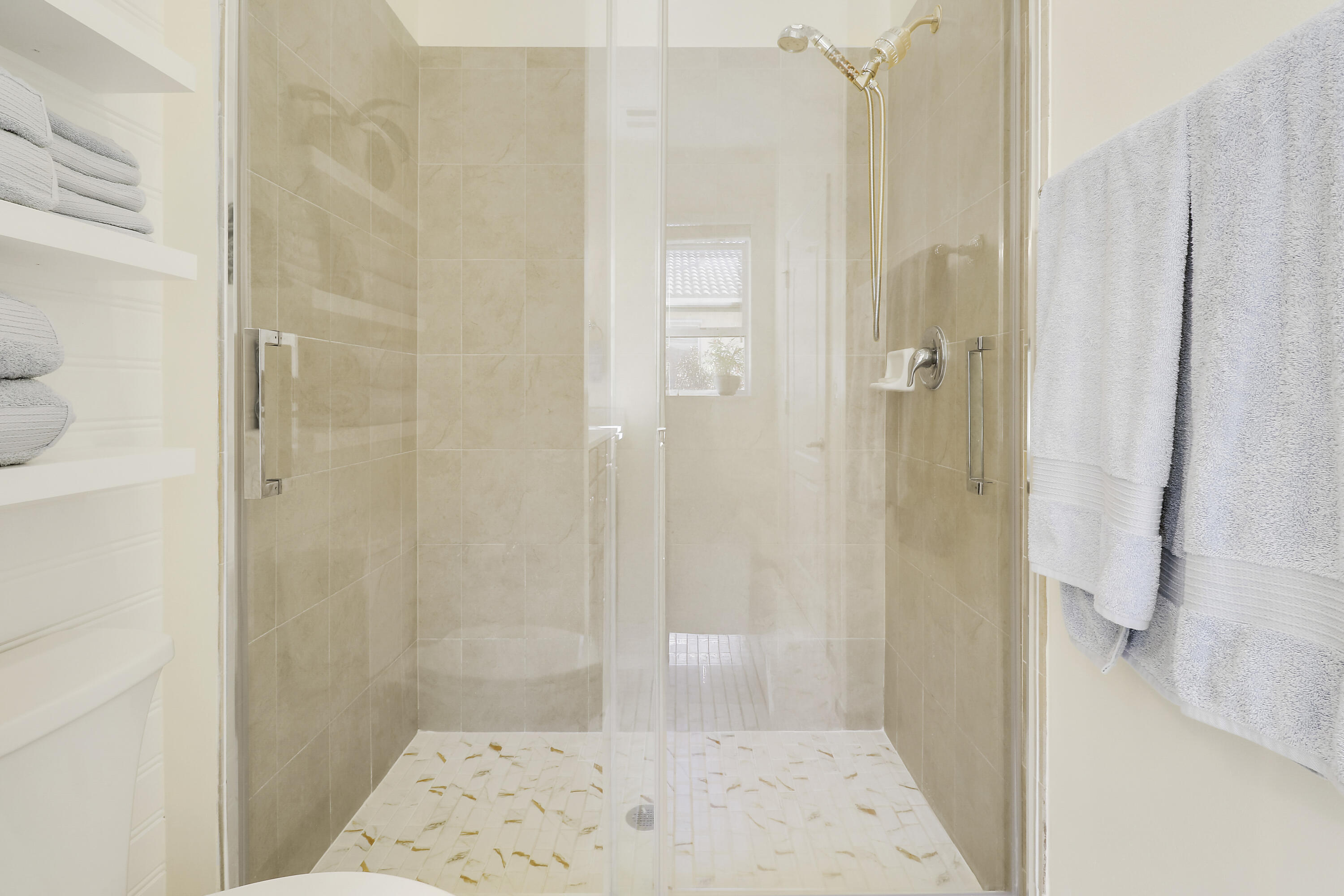 9504 Southwest Merlin Court Stuart, FL 34997 - Photo 27 of 36 House1-26