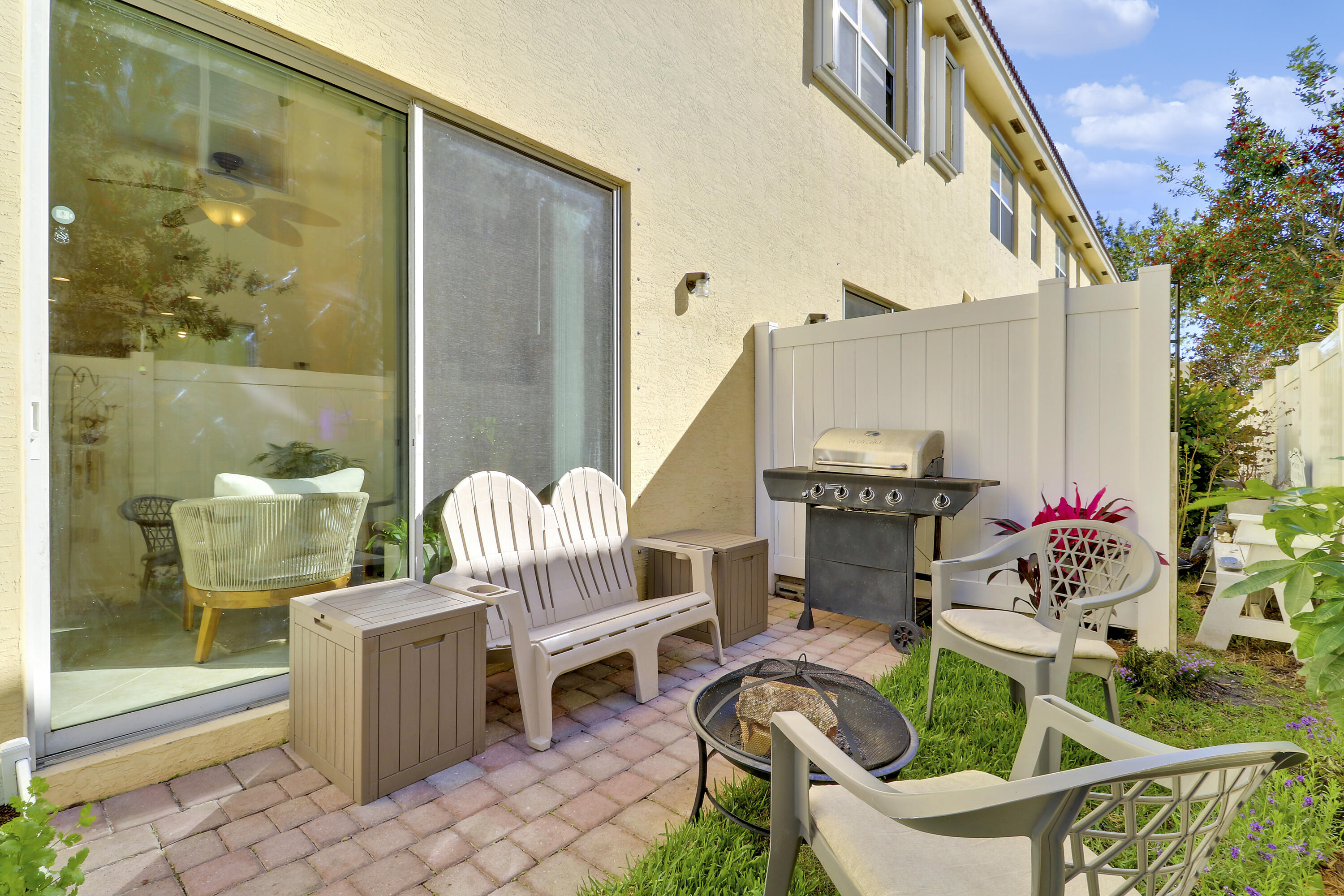 9504 Southwest Merlin Court Stuart, FL 34997 - Photo 31 of 36 House1-29