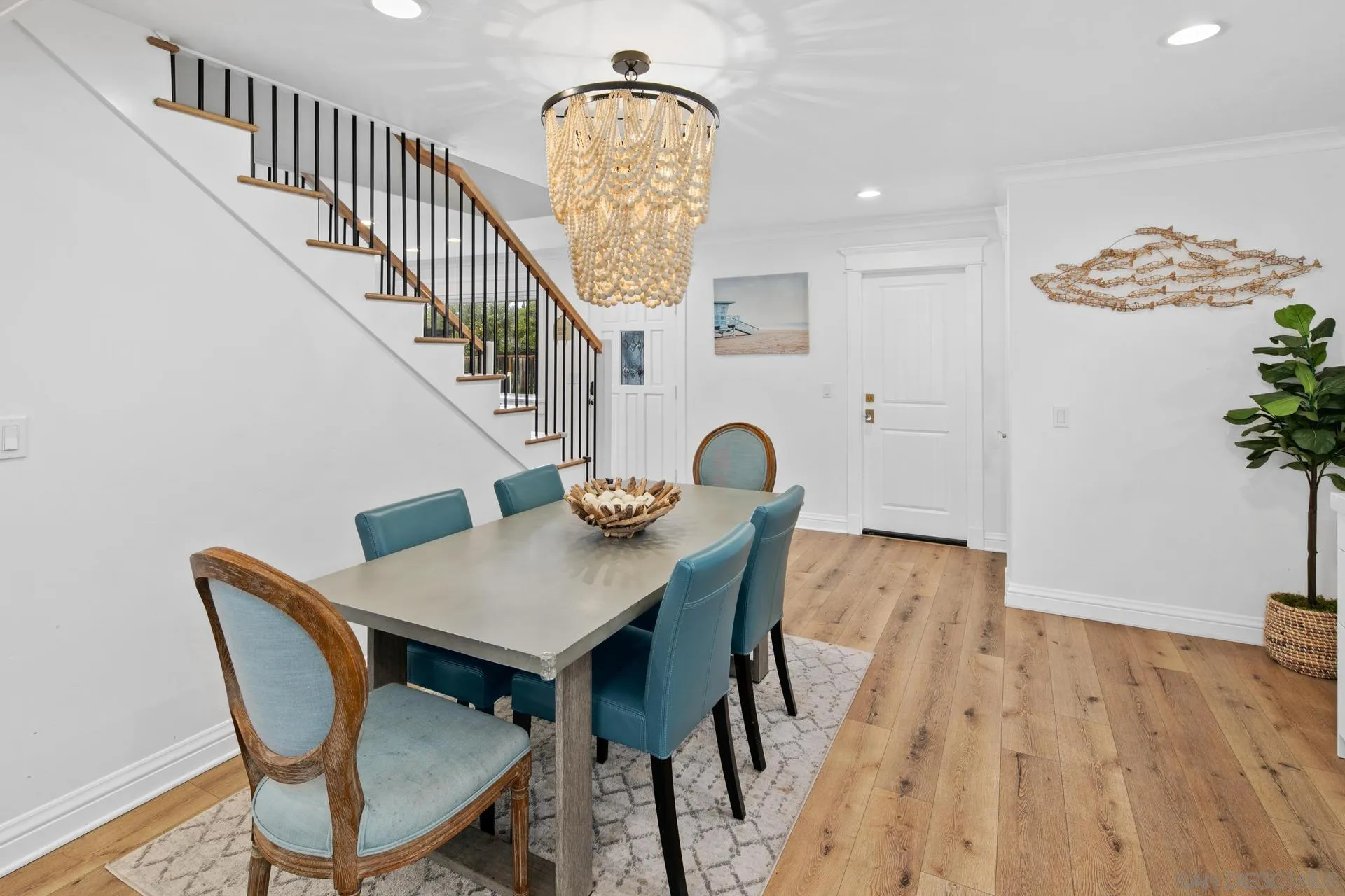 1520 Pendleton Road Coronado, CA 92118 - Photo 7 of 27 a view of a dining room with furniture and wooden floor