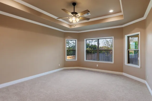 $672,000 | 181 Broadmoor Street, Meadowlakes, TX 78654