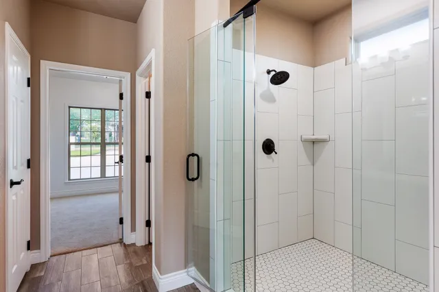 $672,000 | 181 Broadmoor Street, Meadowlakes, TX 78654