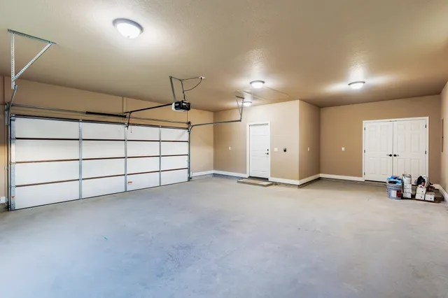 $672,000 | 181 Broadmoor Street, Meadowlakes, TX 78654