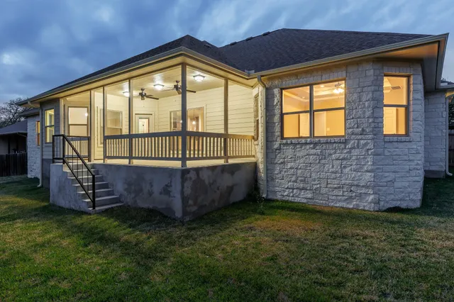 $672,000 | 181 Broadmoor Street, Meadowlakes, TX 78654