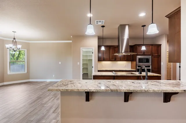 $672,000 | 181 Broadmoor Street, Meadowlakes, TX 78654