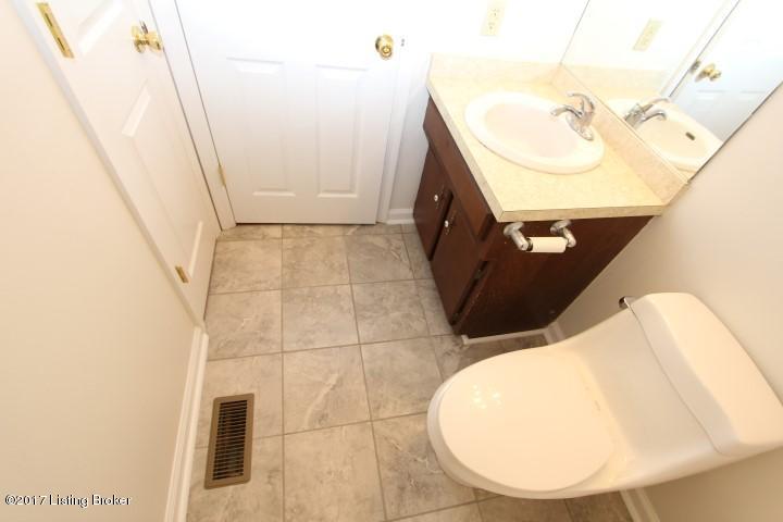 183 Hickory Road Lawrenceburg, KY 40342 - Photo 17 of 36 Bathroom (5)