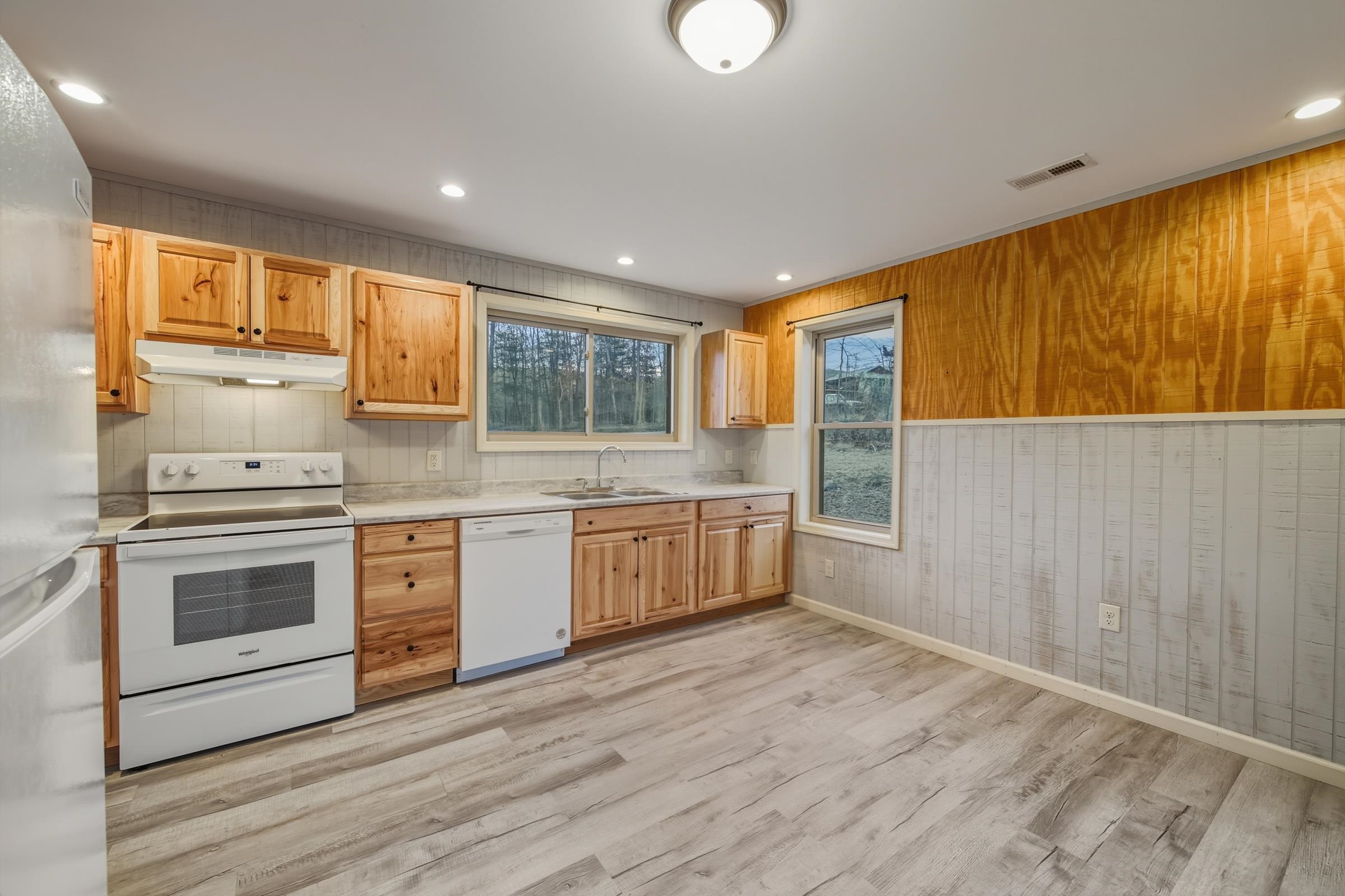 324 Old Wagon Road Luray, VA 22835 - Photo 11 of 46