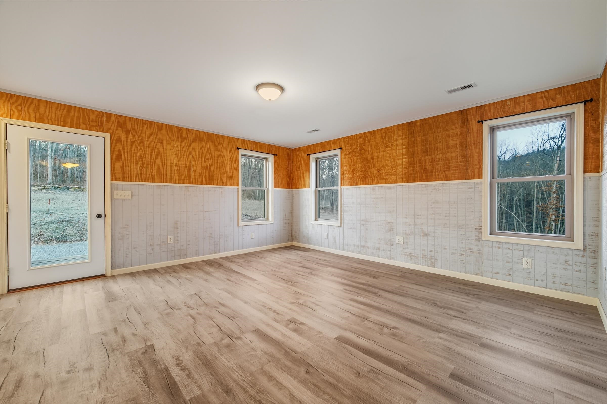 324 Old Wagon Road Luray, VA 22835 - Photo 13 of 46