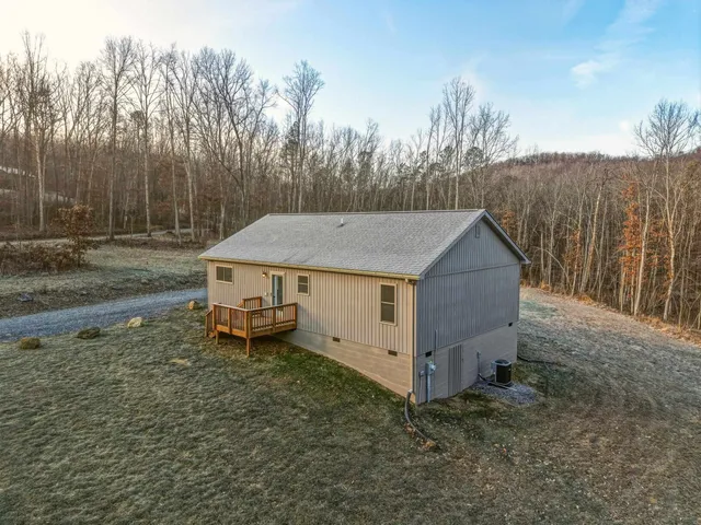 $355,000 | 324 Old Wagon Road, Luray, VA 22835