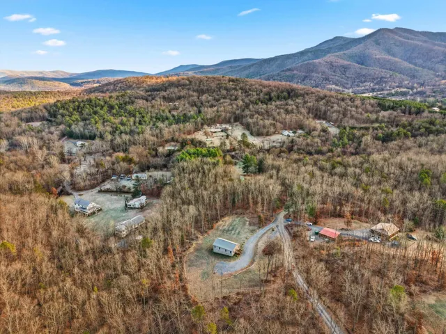 $355,000 | 324 Old Wagon Road, Luray, VA 22835