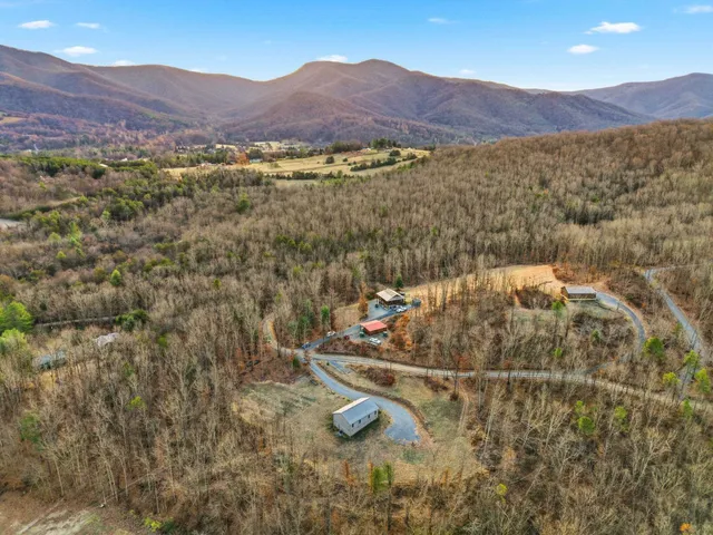 $355,000 | 324 Old Wagon Road, Luray, VA 22835
