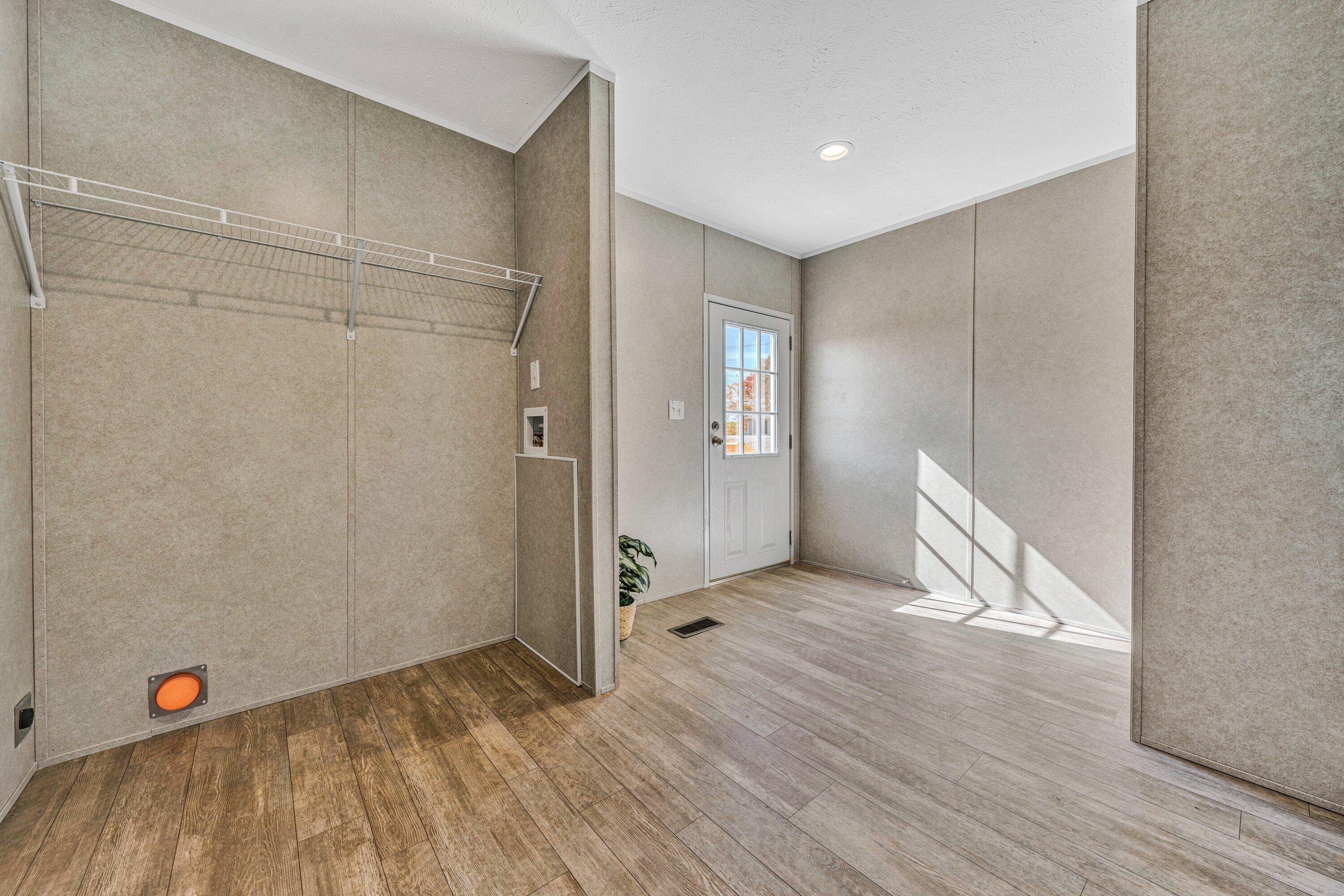 2098 Lipscomb Road Moneta, VA 24121 - Photo 18 of 27 a view of empty room