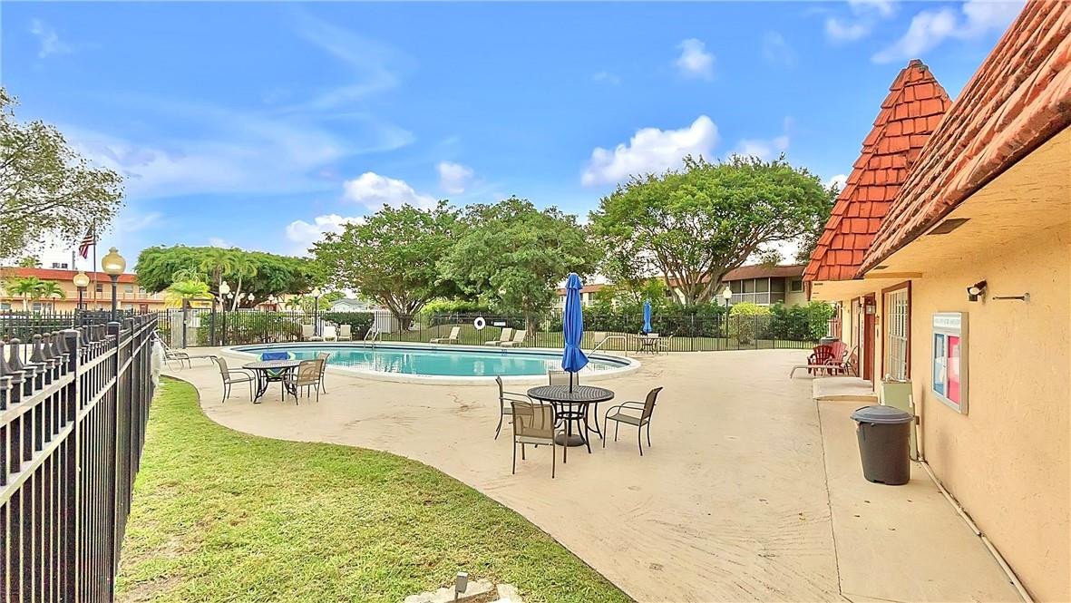 9354 Southwest 3rd Street, Unit 614 Boca Raton, FL 33428 - Photo 17 of 19 Photo 17