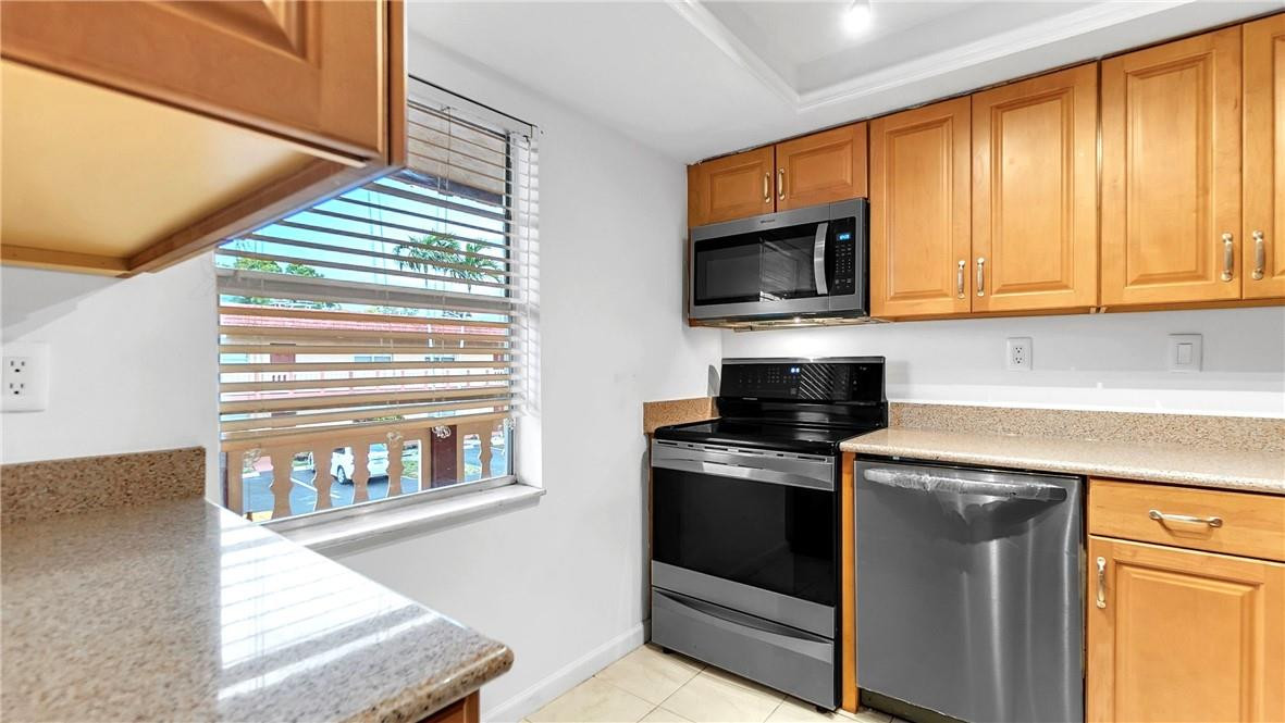 9354 Southwest 3rd Street, Unit 614 Boca Raton, FL 33428 - Photo 8 of 19 Photo 8