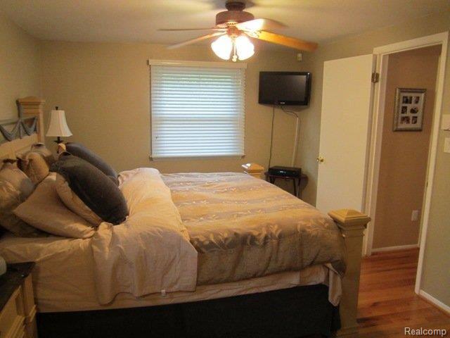 5875 Shaun Road West Bloomfield, MI 48322 - Photo 16 of 25 6.27.2011 079