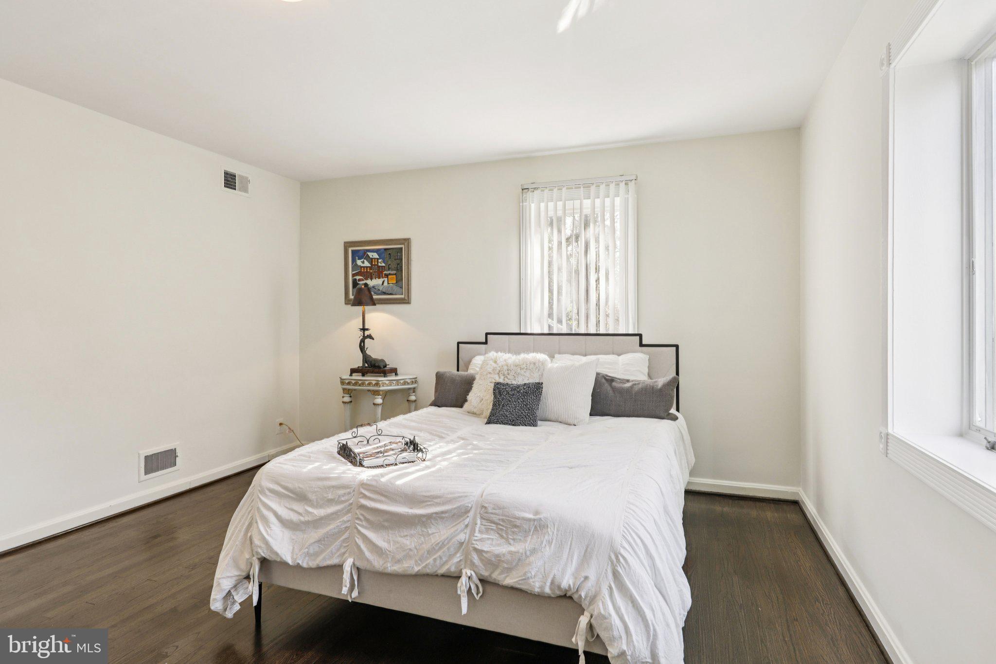 5301 Goldsboro Road Bethesda, MD 20817 - Photo 39 of 71 Bedroom
