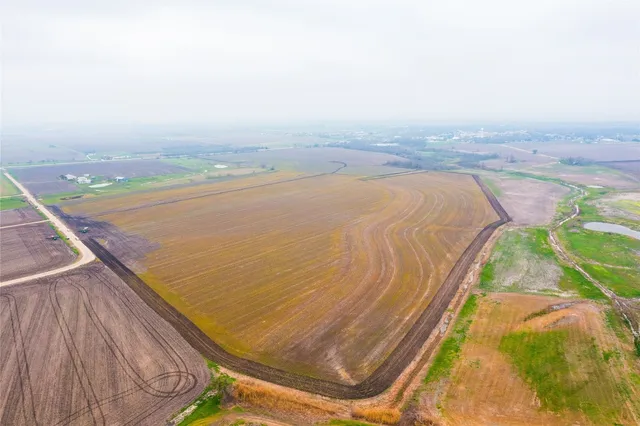 $8,899,999 | 95 & Cr, Granger, TX 76530