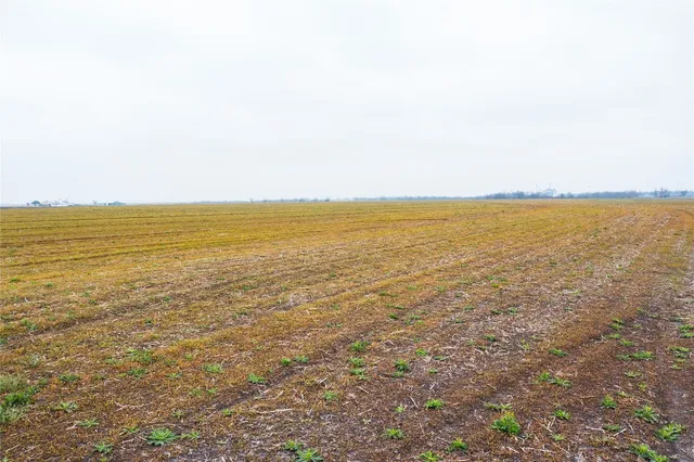 $8,899,999 | 95 & Cr, Granger, TX 76530