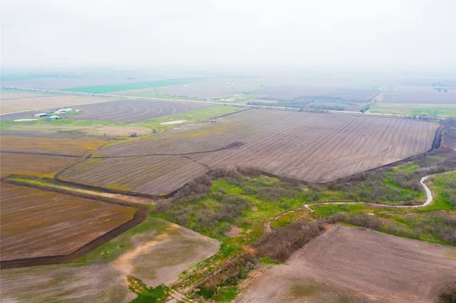 $8,899,999 | 95 & Cr, Granger, TX 76530