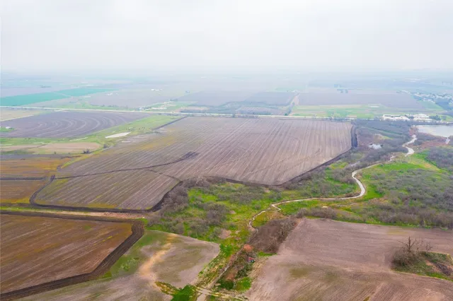 $8,899,999 | 95 & Cr, Granger, TX 76530