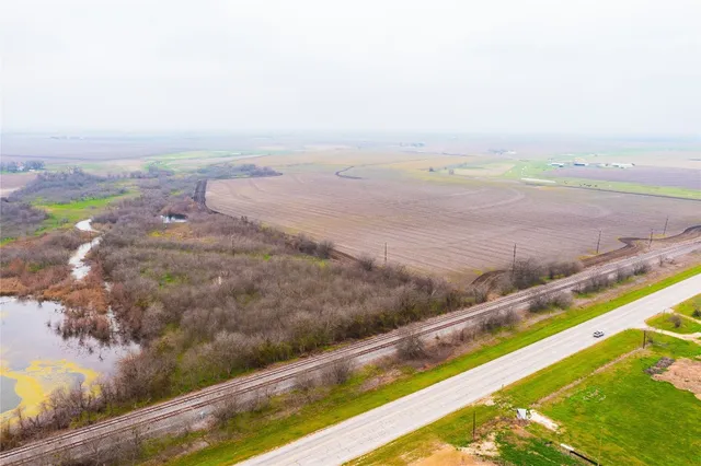 $8,899,999 | 95 & Cr, Granger, TX 76530