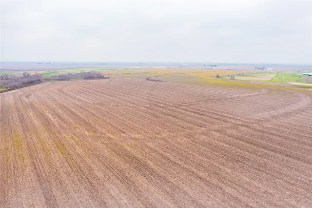 $8,899,999 | 95 & Cr, Granger, TX 76530