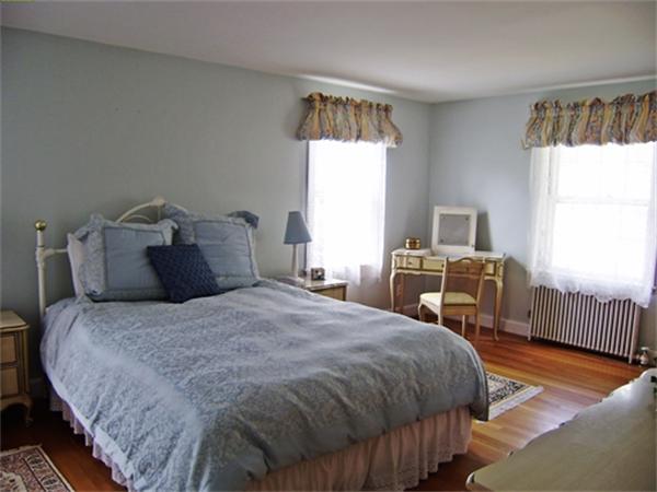 54 Fuller Brook Road Wellesley, MA 02482 - Photo 13 of 15