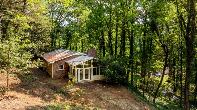 $299,900 | 546 Indian Springs Road, Ringgold, GA 30736