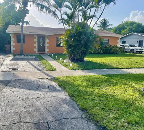 $345,000 | 1260 Southwest 6th Avenue, Deerfield Beach, FL 33441