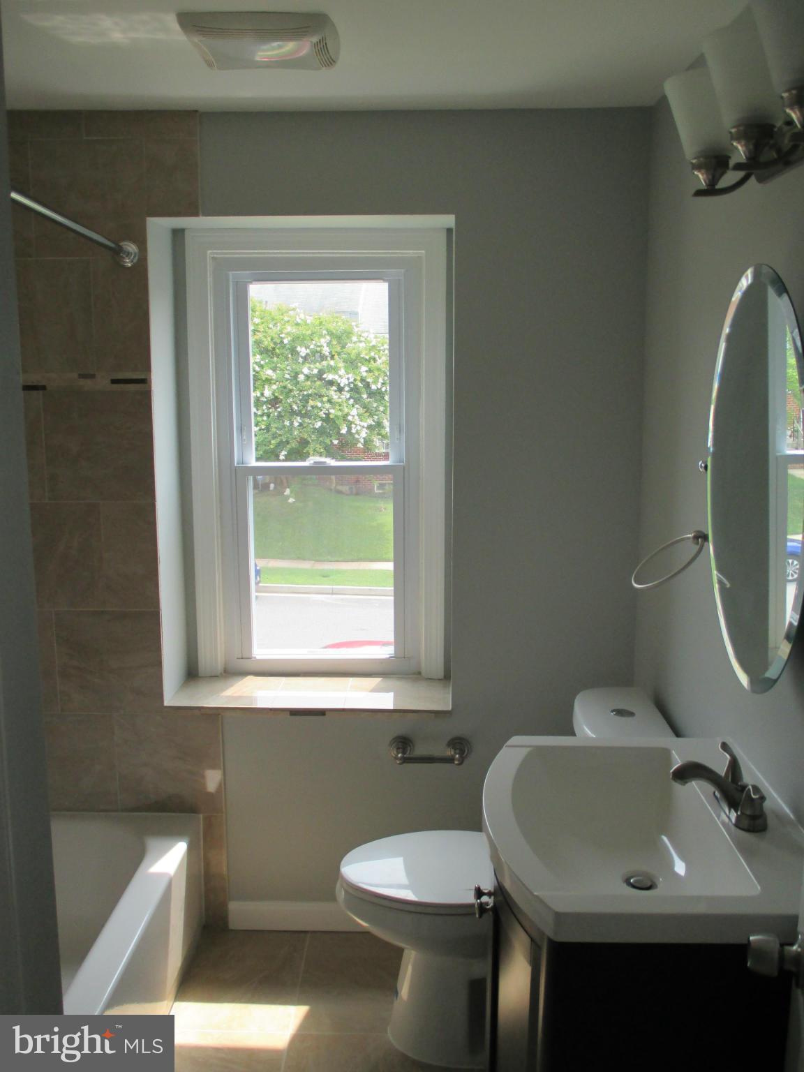 5644 Whitby Road Baltimore, MD 21206 - Photo 15 of 30 Upstairs Bath
