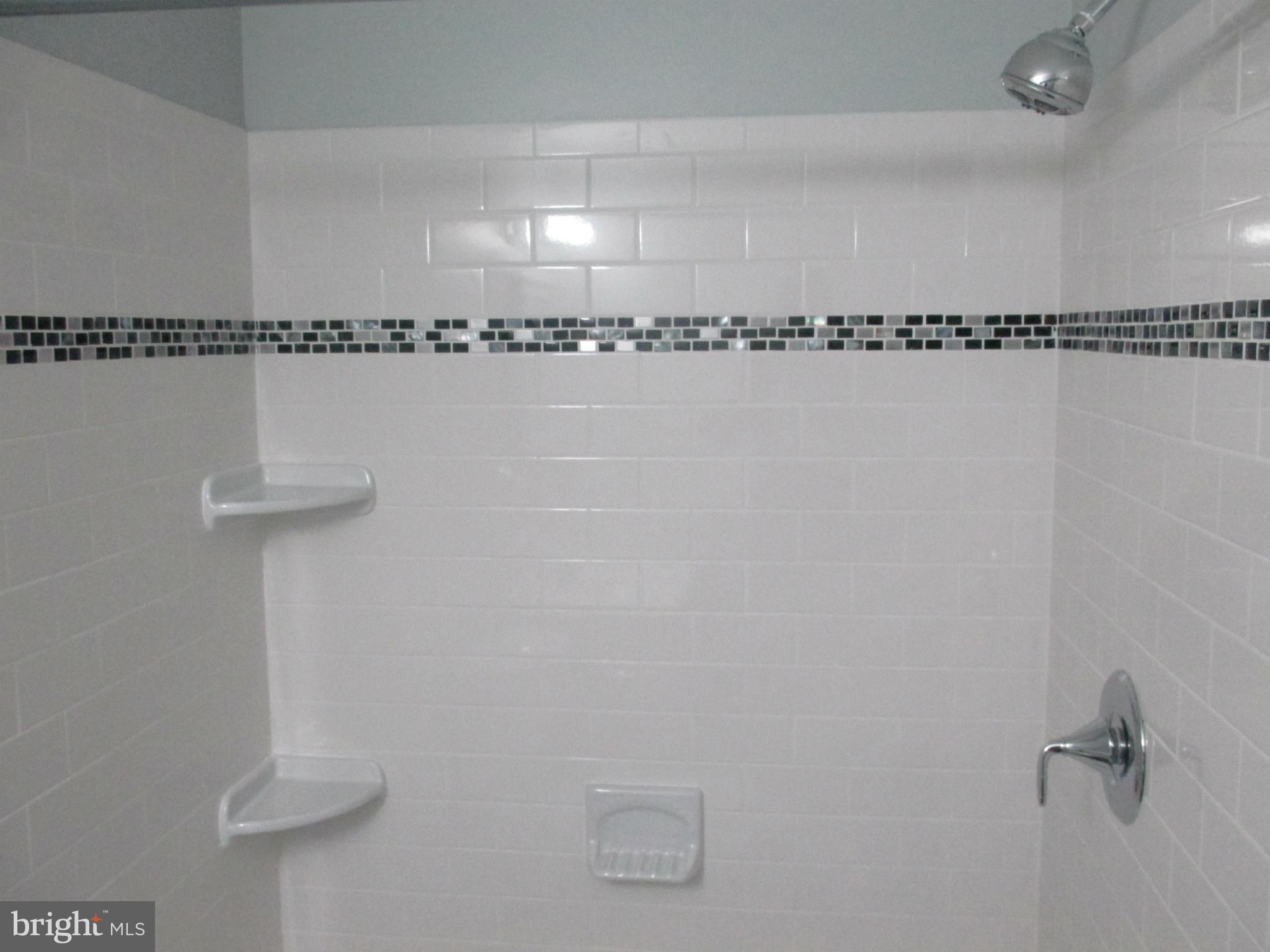 5644 Whitby Road Baltimore, MD 21206 - Photo 28 of 30 Modern Subway Tile
