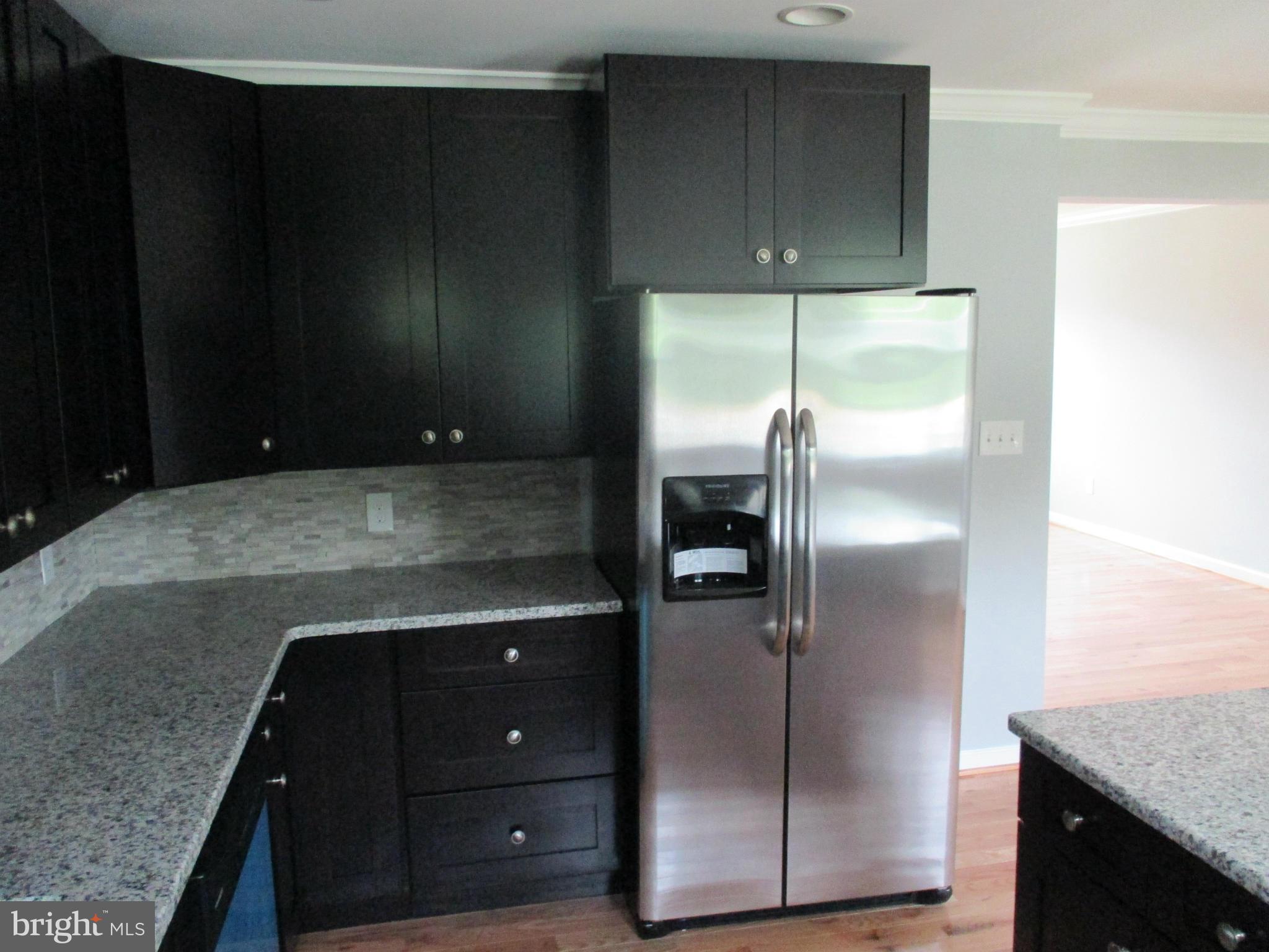 5644 Whitby Road Baltimore, MD 21206 - Photo 10 of 30 Kitchen L-shape