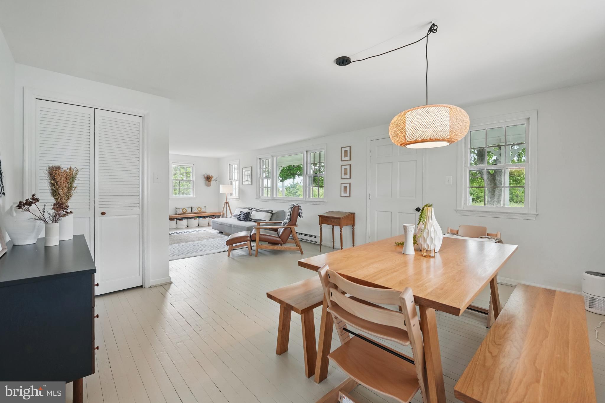 43225 Lucketts Road Leesburg, VA 20176 - Photo 22 of 49 Living /Dining