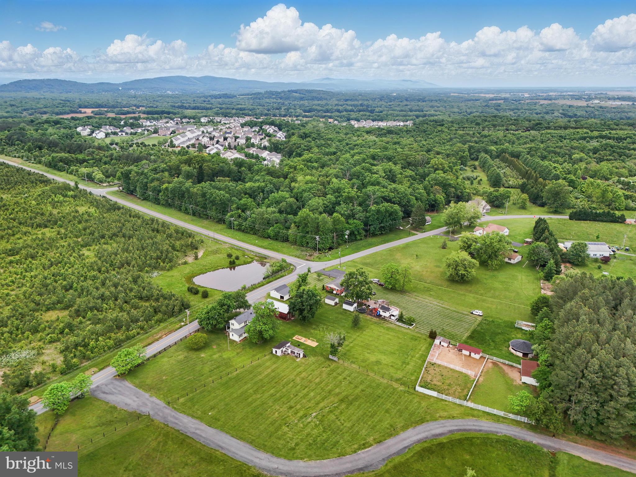 43225 Lucketts Road Leesburg, VA 20176 - Photo 44 of 49 Gallery Image 44