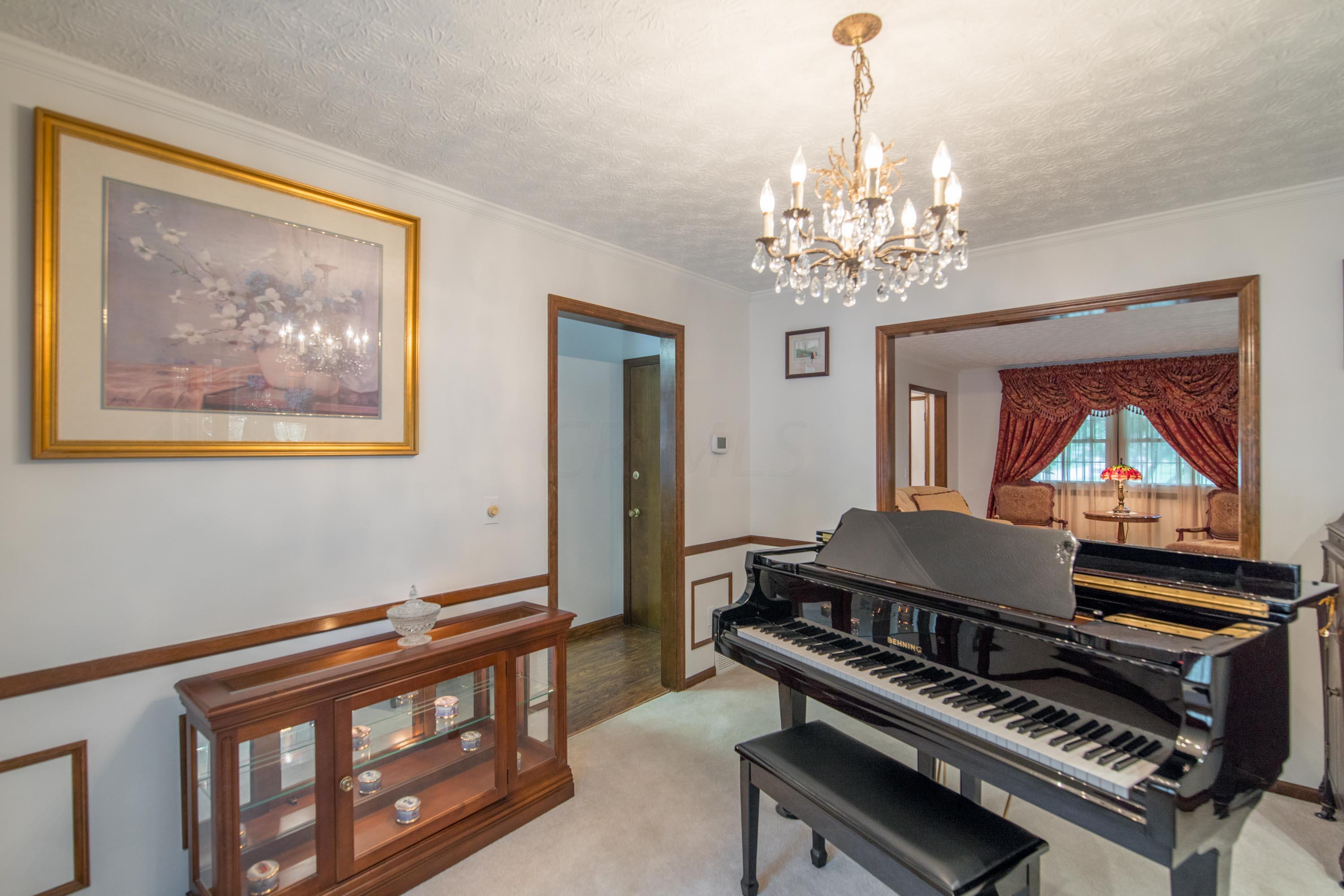 673 Indian Mound Road Columbus, OH 43213 - Photo 11 of 64 Gallery Image 11