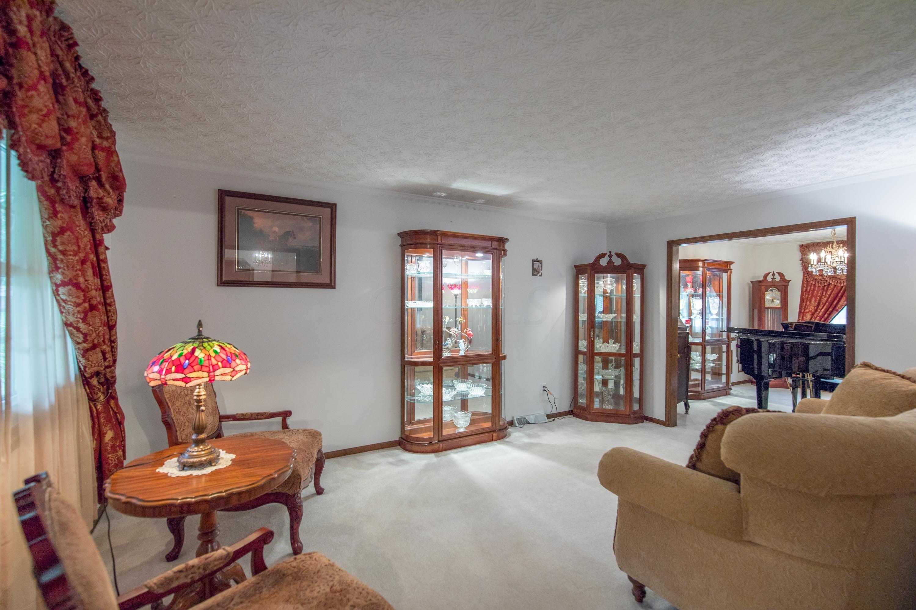673 Indian Mound Road Columbus, OH 43213 - Photo 8 of 64 Gallery Image 8