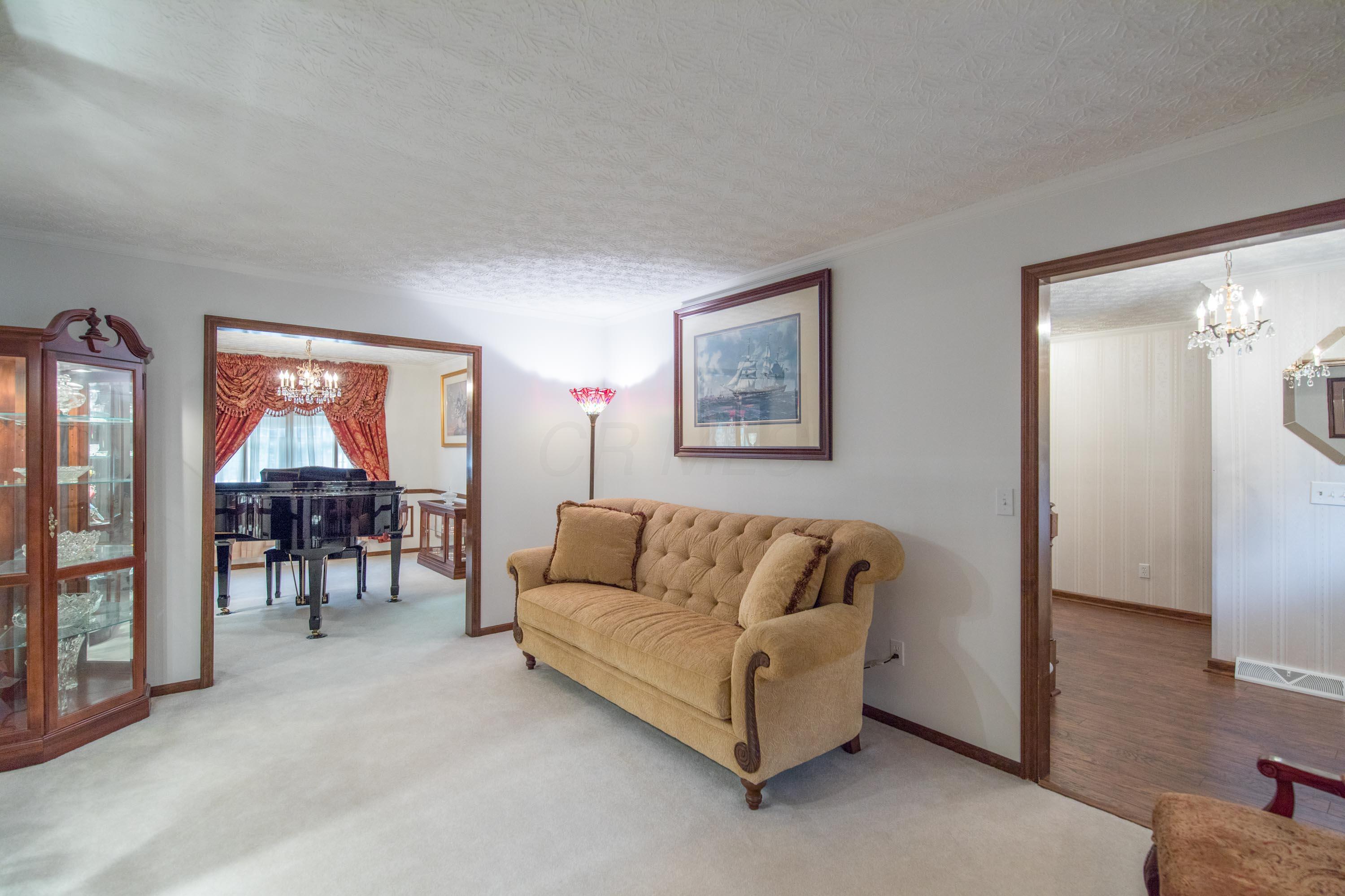 673 Indian Mound Road Columbus, OH 43213 - Photo 9 of 64 Gallery Image 9