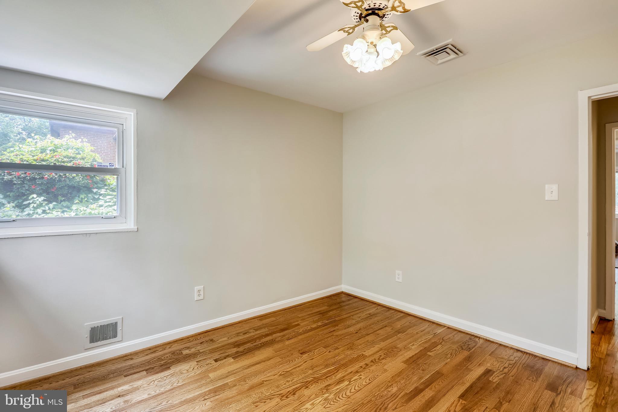 1001 Roswell Drive Silver Spring, MD 20901 - Photo 25 of 50
