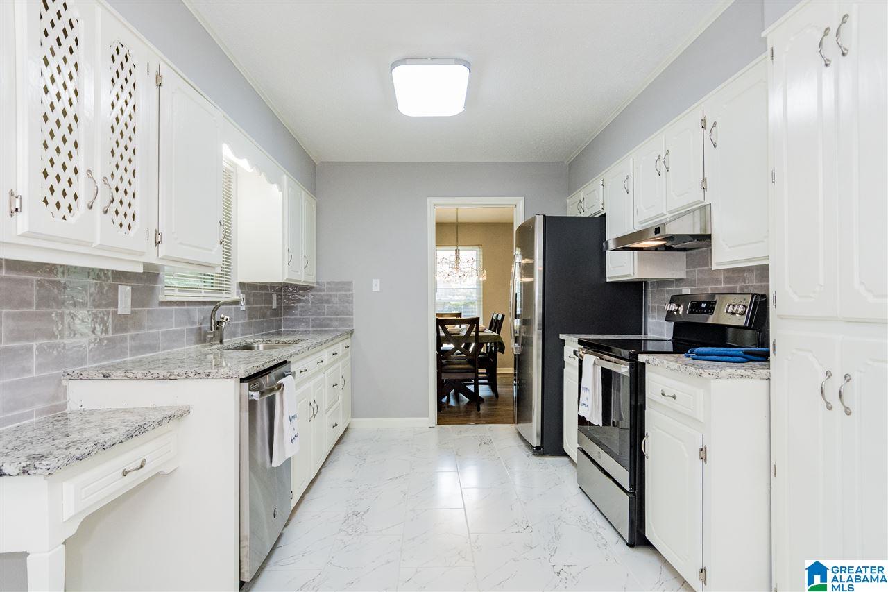 1340 8th Place Pleasant Grove, AL 35127 - Photo 10 of 41